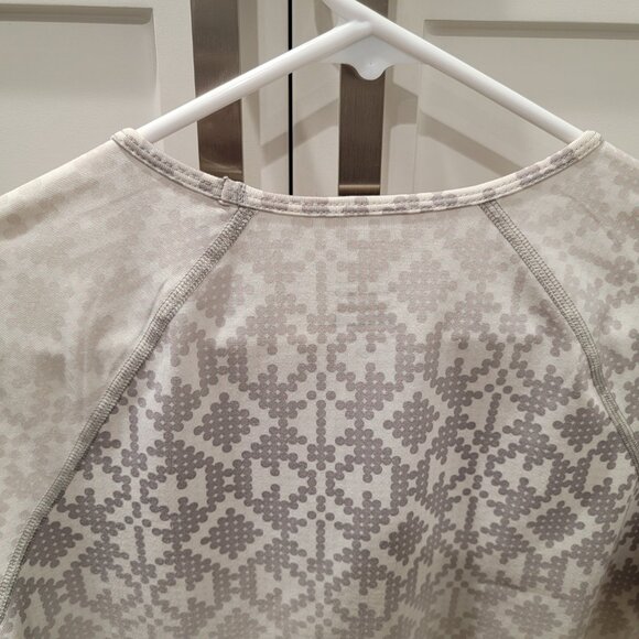 Nike Longsleeve Tee White Gray DriFit Fleece lined Top Activewear Women Size Med - Picture 7 of 11